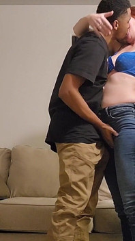 Sexy rande v noci se Sheilou končí pozdní nočním ohoněním