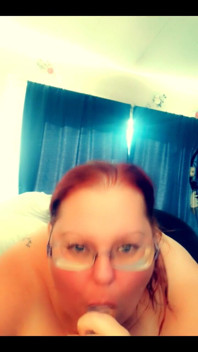 I love gaging on dick.