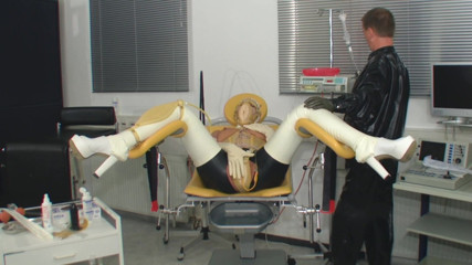 Rubber & Clinic Studio - 1ATOYS: Catheter and stomachsound in latex