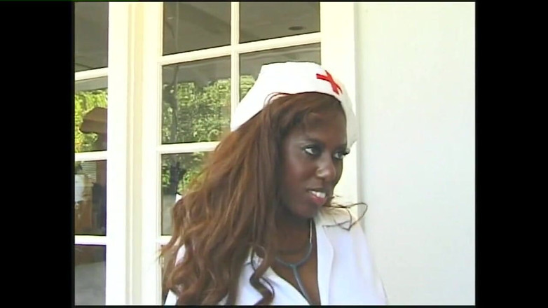 Heatwave Porn: Sestry z jednotky v centru města, část 1