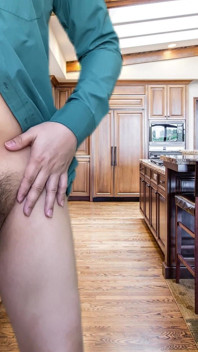 Una pareja gay conoció a un francés en el bar y lo llevó a casa para una sesión de sexo caliente