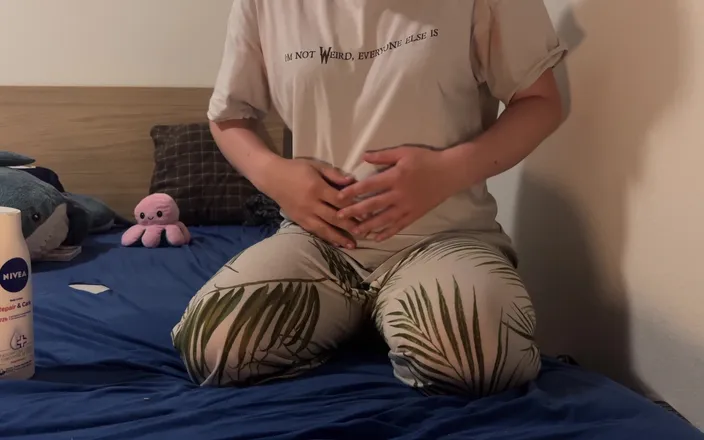 Jaidensensual: I Moisturize Myself to Keep Cool During This Heat