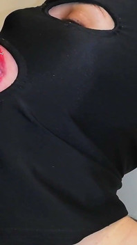 Young Slut Gives Sloppy Close-up Blowjob