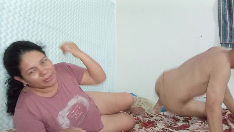 Valkyrieandluigy: Bana vajinasını emdiriyor