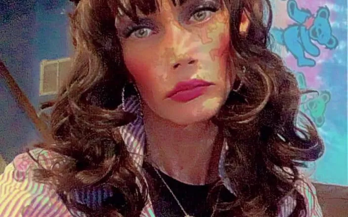 Lisa Luvly: Secret Identities