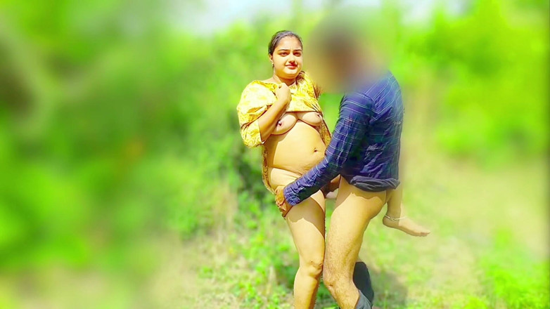 Your_aisha: Desi, belle villageoise, vidéo de sexe pour la première fois...
