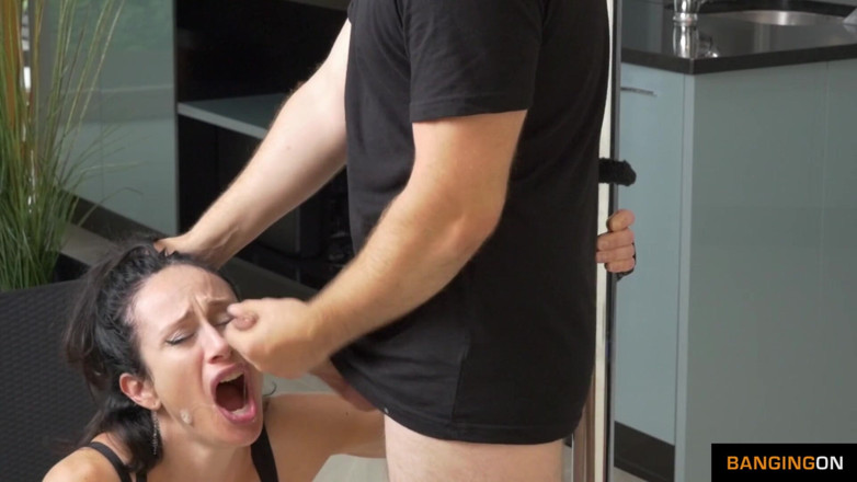 BangingOn: MILF terikat dipukul, orgasme &amp; blowjob