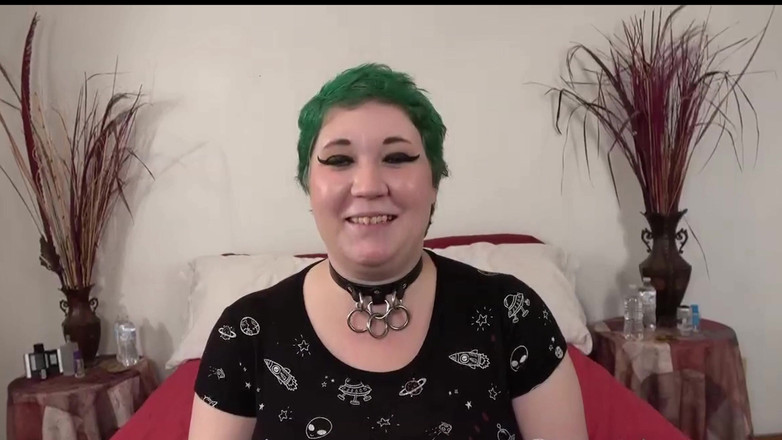 Media Originals: 绝望的业余爱好者jynx她的大奶子和紧致的胖美女阴户被狠操