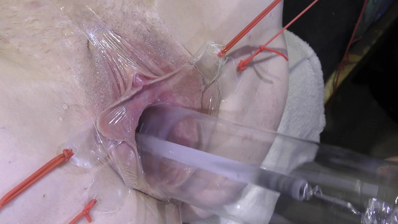 deep keely: Далеко розтягнута піхва крупним планом, трахається з лампою 1000 ватт