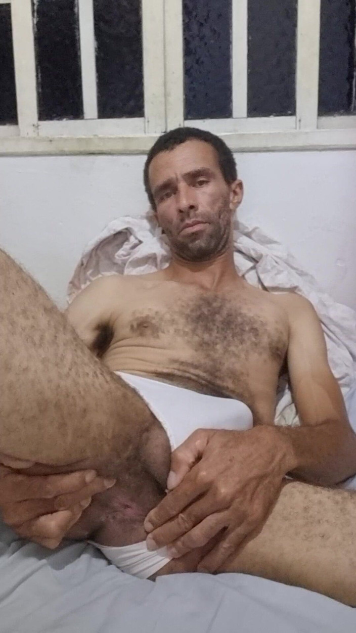 osmar1221: Taking off Her Clothes and Masturbating for the Whole World...