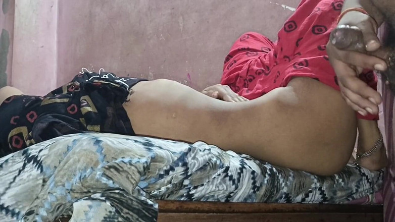Nightqueen---7838: Une bhabhi s’embrasse et se fait baiser