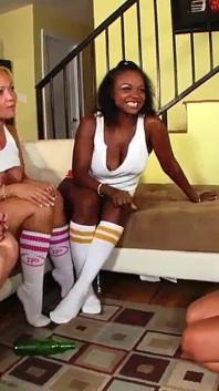 Une vidéo porno complète avec une orgie perverse n ° 8 - beaucoup de scènes