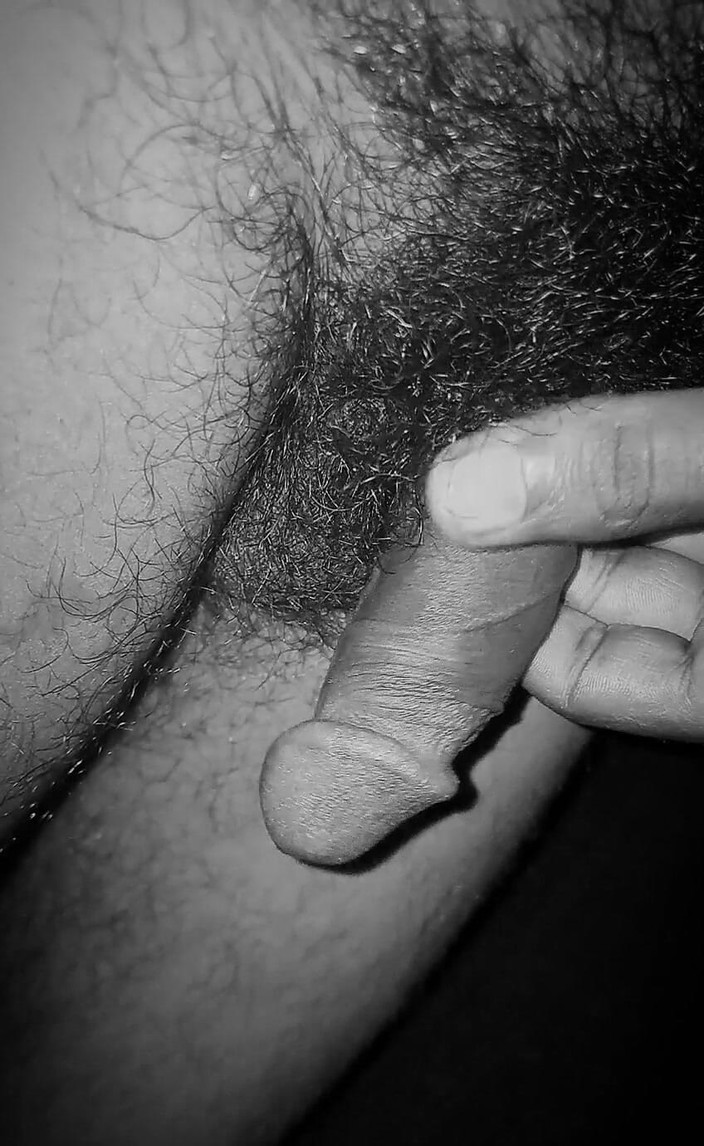 Desi_Porn_India: Desi gorący nagi chłopiec bawi się swoim filmem kompilacji wielki...