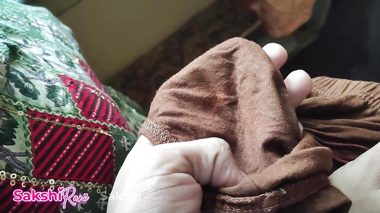 sakshi_raniii: Švagr se dotkl velkých prsou vesnické Bhabhi