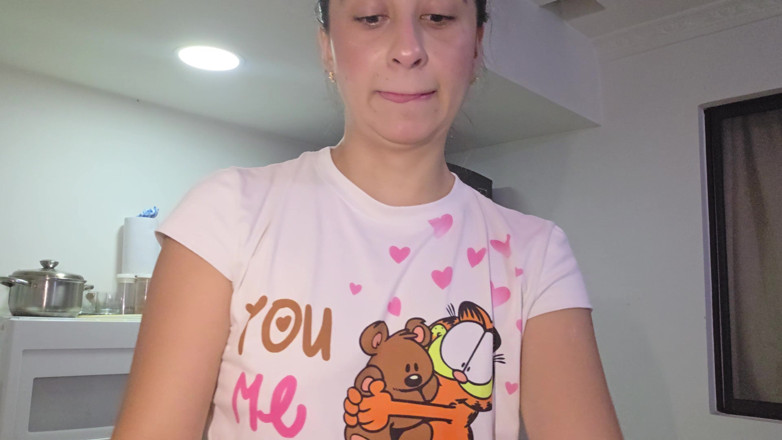 alexia twerk videos: 대화하고 편안한 커피 세션