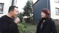 Deutsche XXX Filme: Vnadná německá kočka je tvrdě ošukaná vzadu v autě