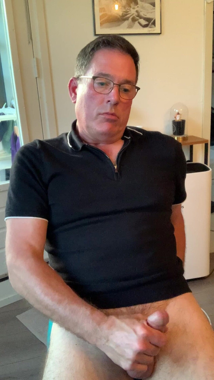 TJenner: Utökad, lång kantning och jerk-off session hemma. Verbal