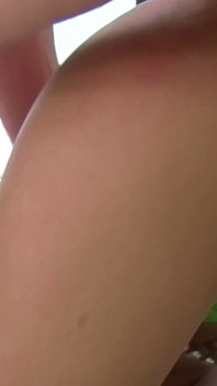 Sexy ošklivé indické porno kotě Sahara Knite je ošukaná do zadku zezadu a dostane velkou nálož spermatu po celém zadku