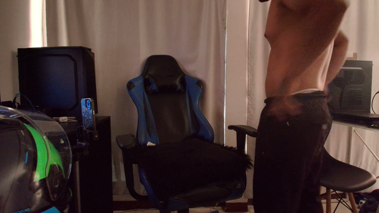 juegos_calentes: Making a Video of My Boy