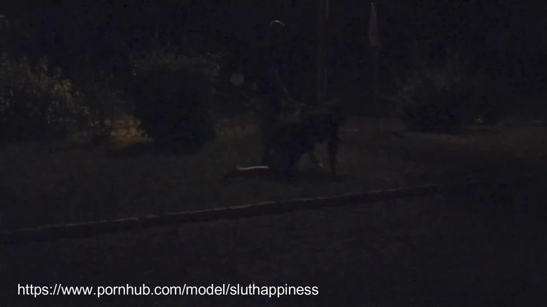 Toilet Mommy: Una troia pubblica che cammina