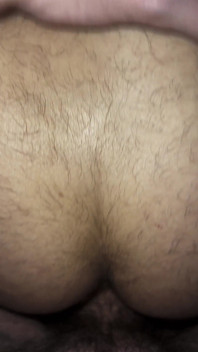 Trabajando con el pie antes de follar a mi amigo heterosexual