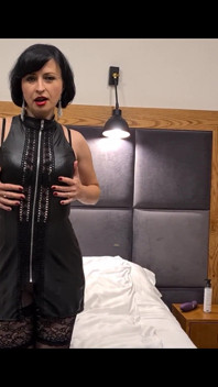Lacy meias e minha boceta suave parte 1 em 4K