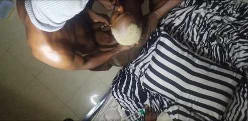 Sweetass132: 轮流把我弄出来