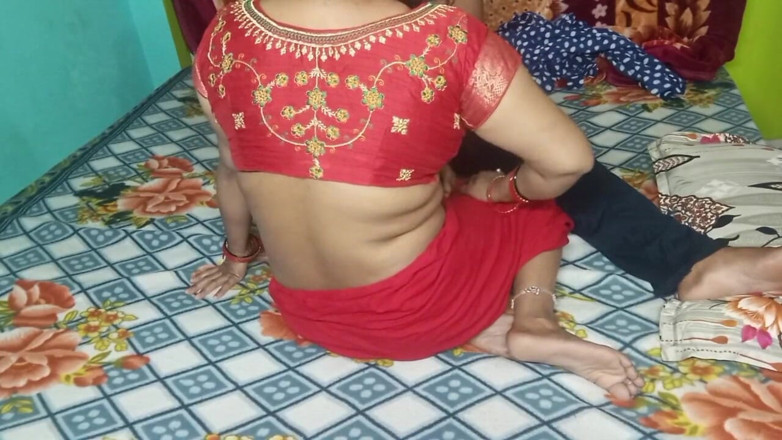 Manjushukla: Kali pertama saya mengongkek teman wanita saya di biliknya.