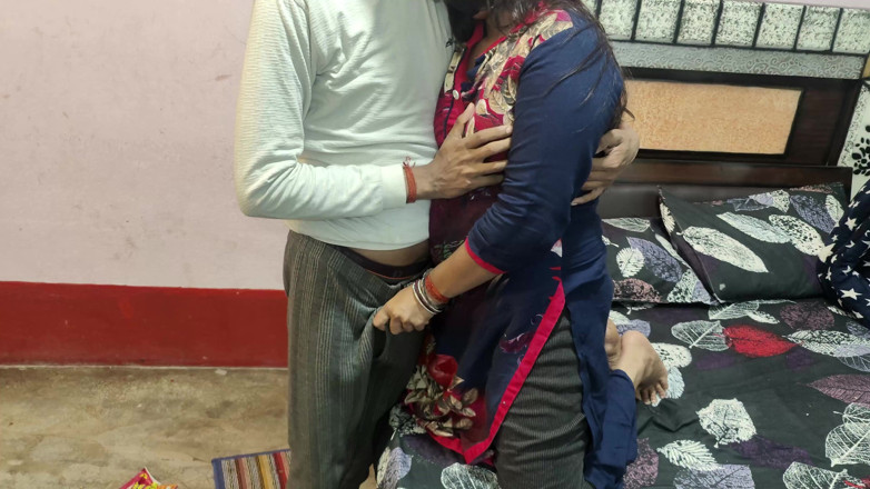 Soniya1997: Fratellastro con un gran culo video di sesso virale mms