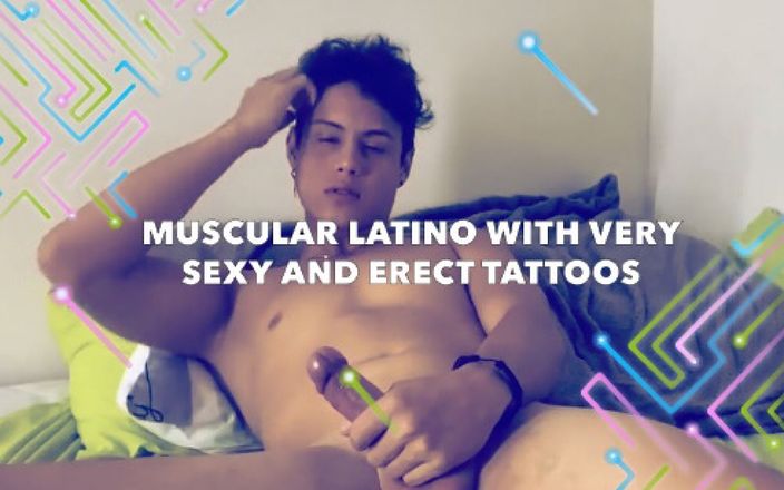 Evan Perverts: Latino musclée avec des tatouages très sexy et en érection