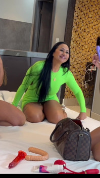 The Hot Lesbian Brazilians Cumming in Their Mouths