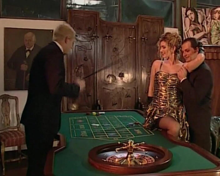 BB Video - Vintage Story: जर्मन चोदने लायक मम्मी पोर्नस्टार तीन लोगों की चुदाई FMM बेब सुनहरे बालों वाली