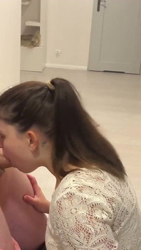 Jag vävde honom med en het avsugning och fick sperma som en belöning