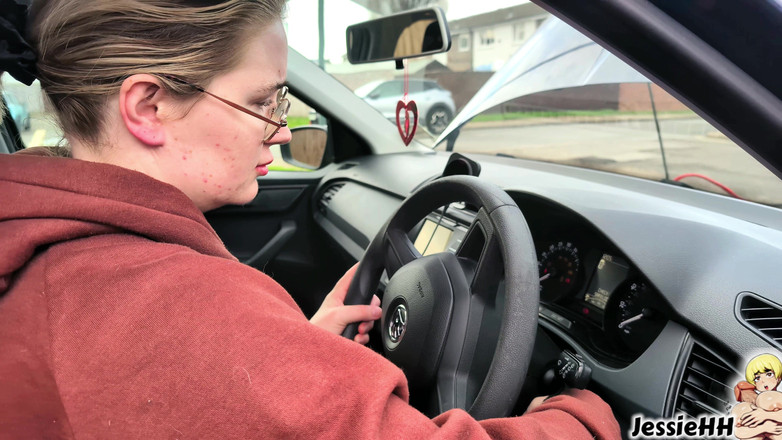 JessieHH: Допоможіть, моя машина не почнеться!