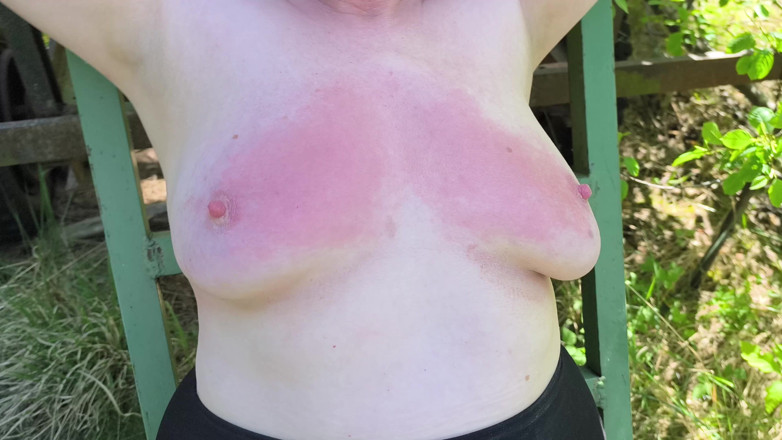 Bouncy Tits Action: Відкрий блузку, я хочу перемогти твої груди