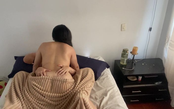 Zoe & Melissa: We Woke up Today Fucked in Missionary