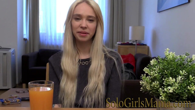 Solo girls mania: Интервью молодой девушки Arteya