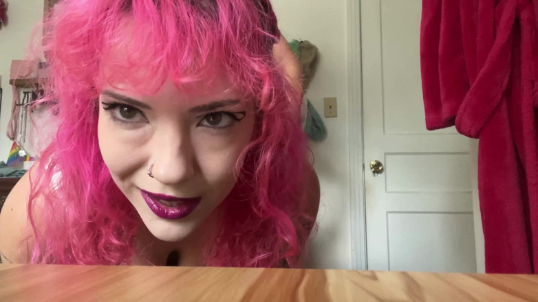 lilredvelvettt: Riesen bestrafen kleinen mann