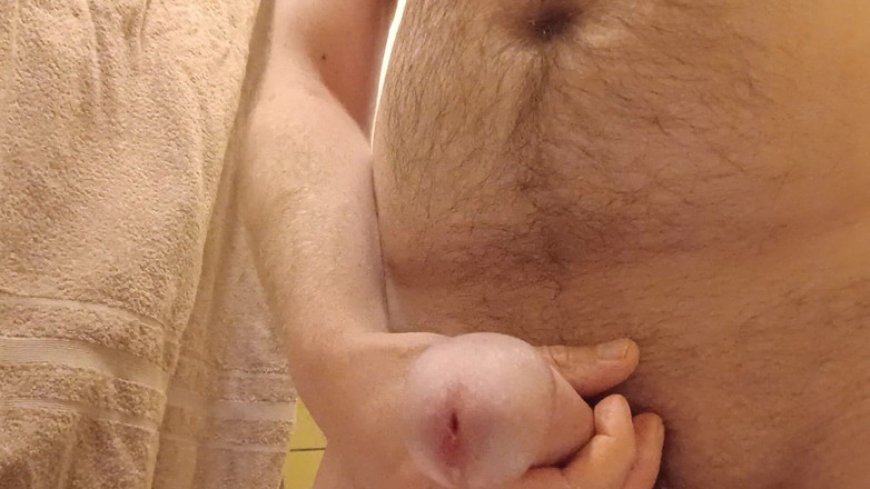 Ed Eden: Masturbace na ručníku