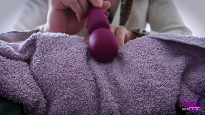 WankExplorer: Daddy Vibrates &amp; Fingers You! Cum for Me!