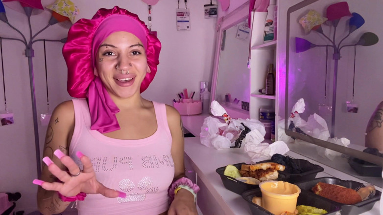 Nali Marie: Mukbang Spicy Food Asmr Long Nails Messy Facestuffing Vlog