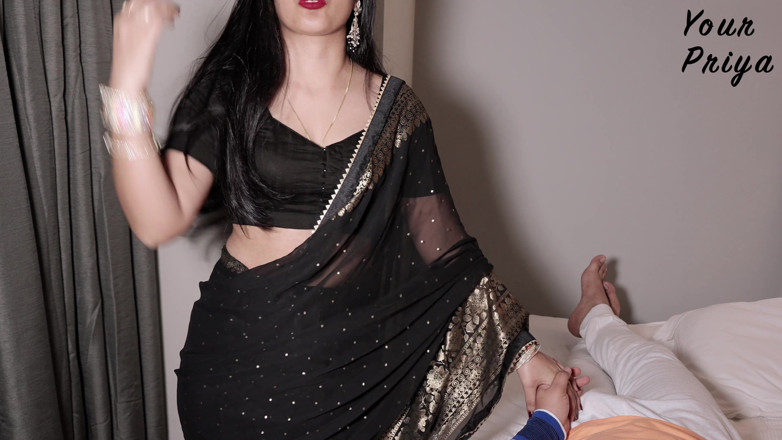 Your Priya: Caliente india follada duro anal después de cambiarse de ropa...