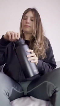 Tu ne sais pas à quel point c’est excité de se masturber après avoir joué avec mes gros pieds puants