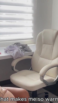 Hamile eski kız arkadaşım evime geliyor ve sonunda karımı sikiyor