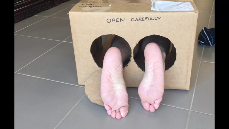 Manlyfoot: Série překvapení - pruhované ponožky velké mužské nohy k uctívání uvnitř -...