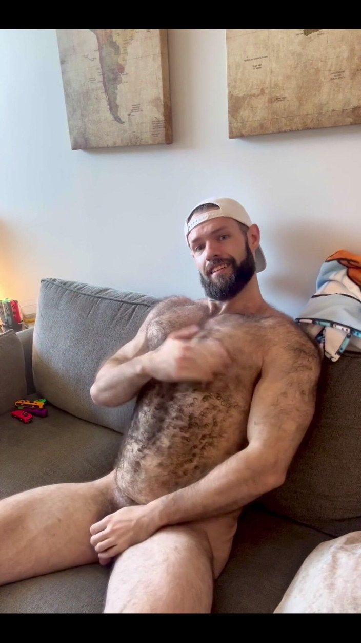 BeefyCanuck: Happy Sunday Gunday! Just a Bit of Flexing, Chest Beating...