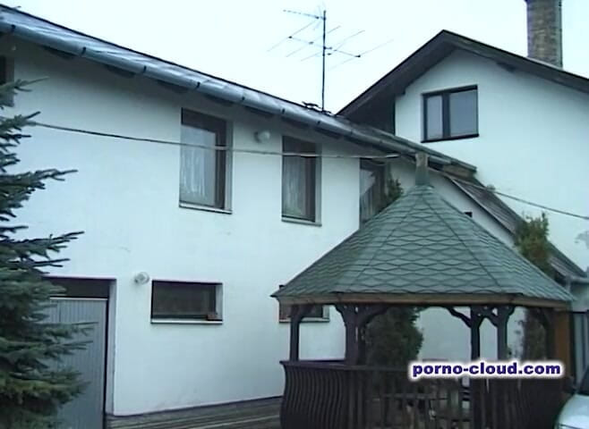 Porno Cloud: Billard gangbang