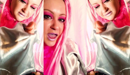 Campsissyboi: Göttin Lana dominiert Bruci mit verführerischer glatter seide