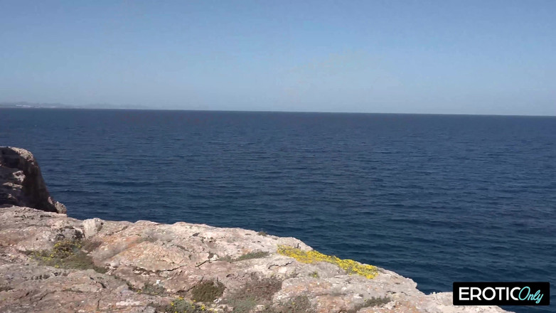 MILFFreaksX: Spontánní sex hladová MILF u silnice dává do toho všechno