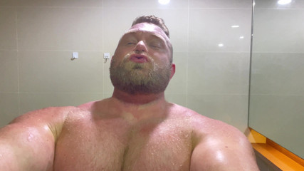Jack stacked: Flettendo in bagno dopo la palestra!